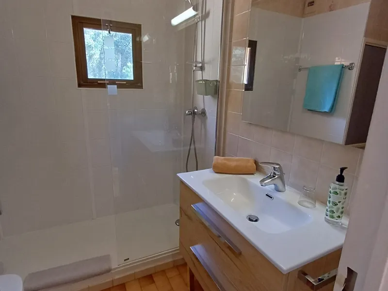 Salle de bain d'une chambre